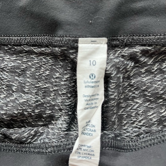 Lululemon Grey WonderUnder Crops, Sz 10. - Picture 3 of 5